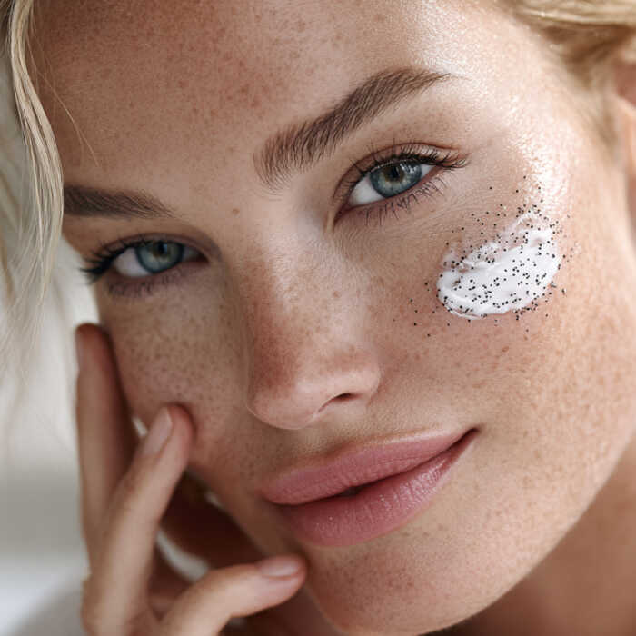 The Luxe Face & Bodyscrub - Image 6